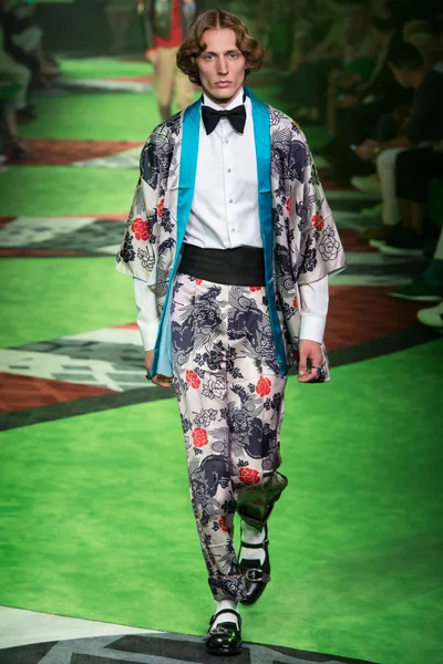 Look 55